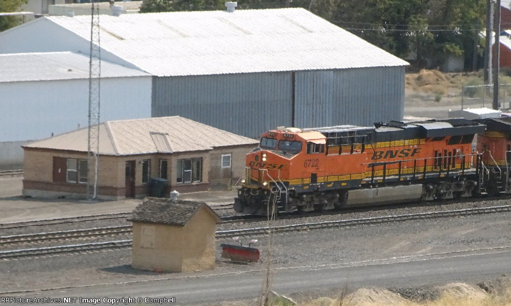 BNSF 6722